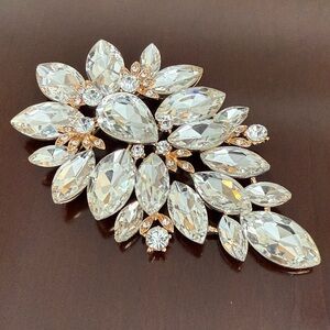Elegant Gold Clear Crystal Brooch